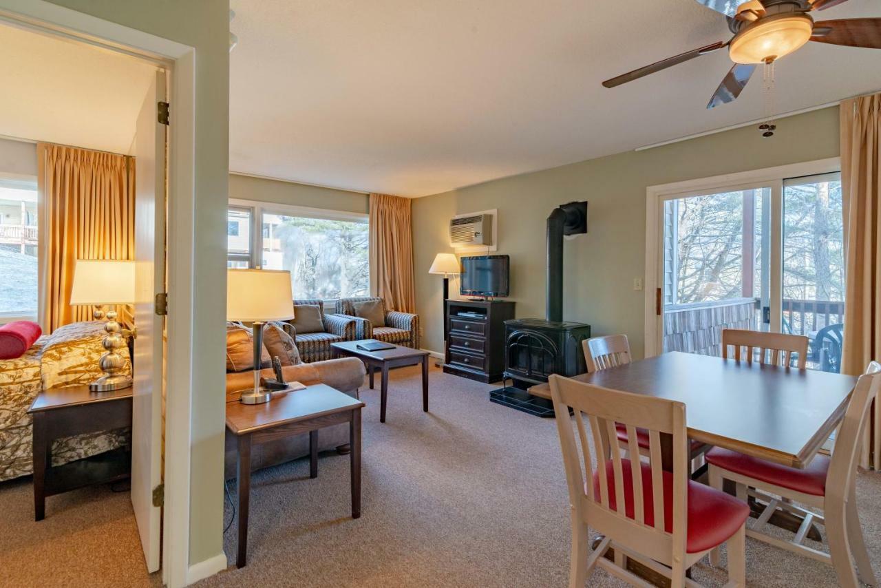 Condos At Mountainside Resort Стоу Экстерьер фото